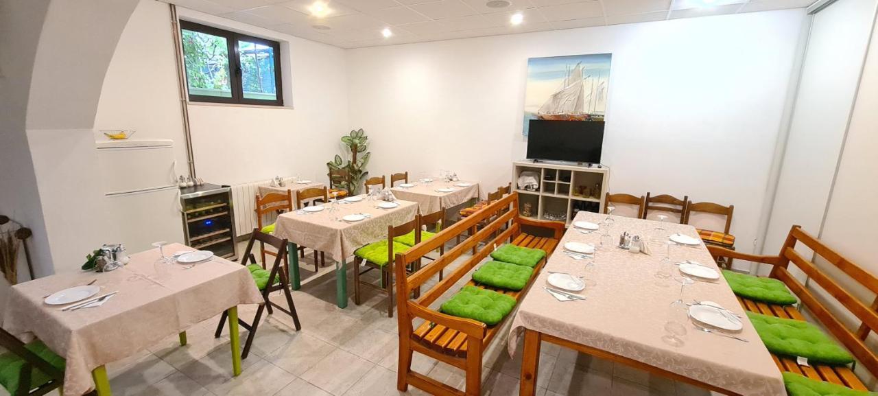 Apartments G トロギール エクステリア 写真