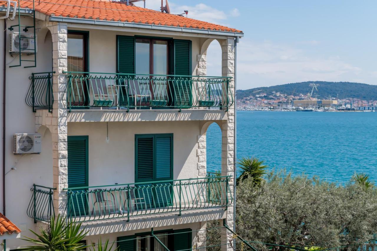 Apartments G トロギール エクステリア 写真