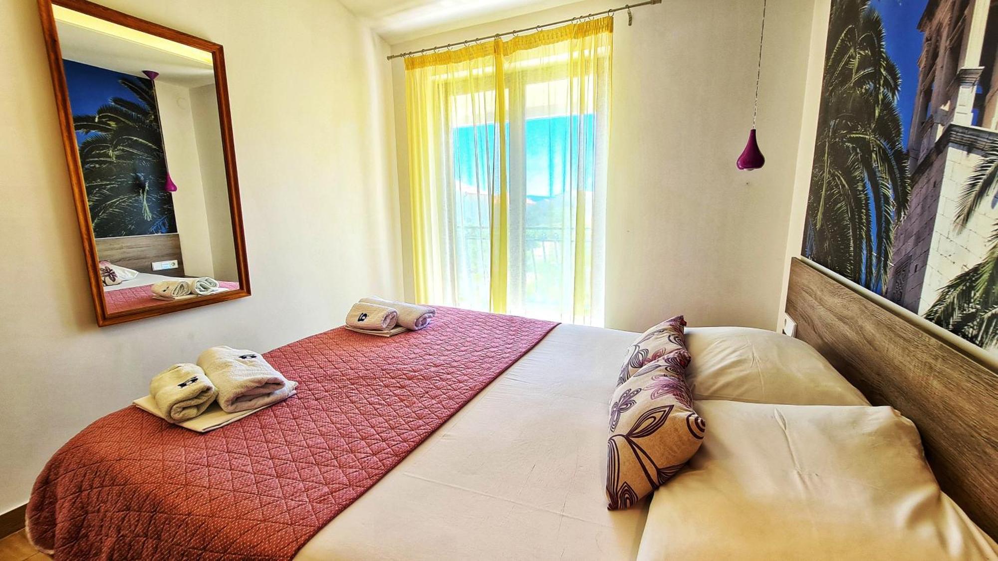 Apartments G トロギール 部屋 写真
