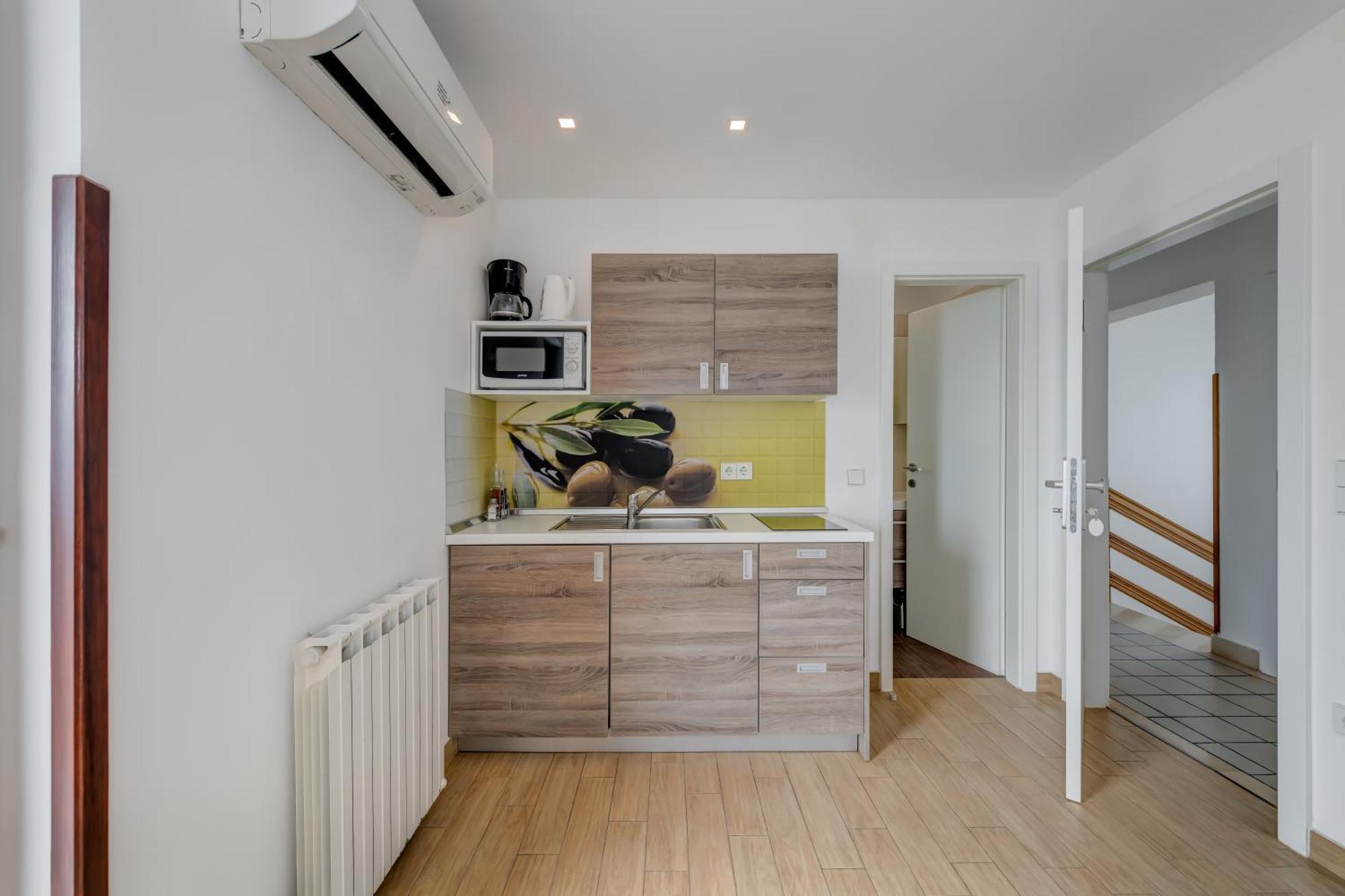 Apartments G トロギール 部屋 写真