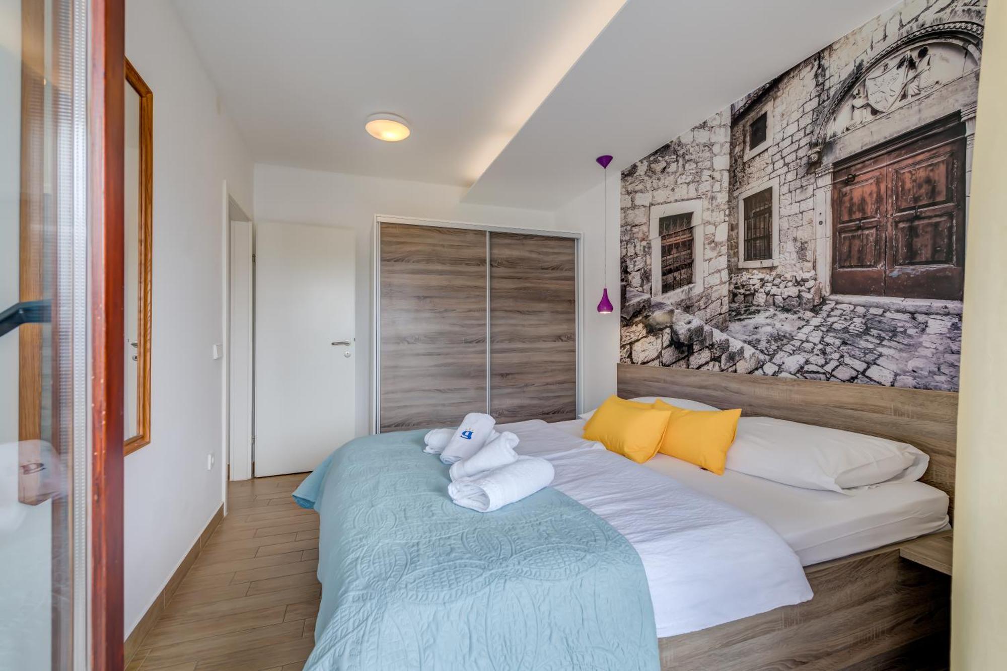 Apartments G トロギール 部屋 写真
