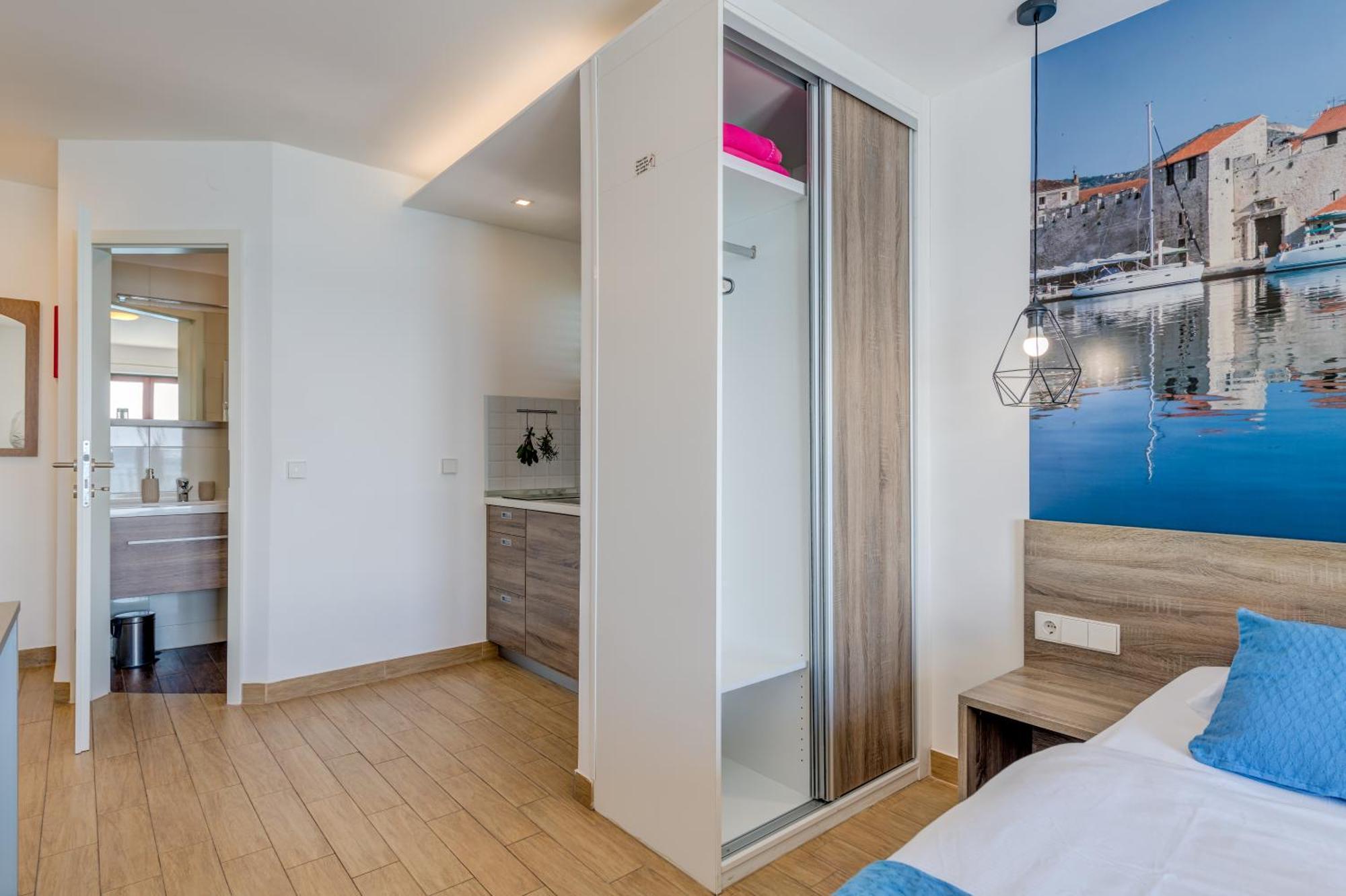 Apartments G トロギール 部屋 写真